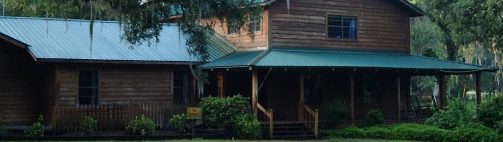 Cypress House Bed & Breakfast - Bushnell - Building