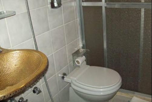 Hotel Ciconha Residencial - São Lourenço - Bathroom