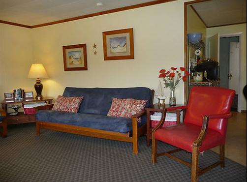 The Anchorage Cottages - Long Beach - Living room