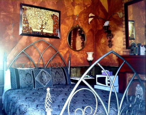 Royal Barracks Guest House - New Orleans - Bed