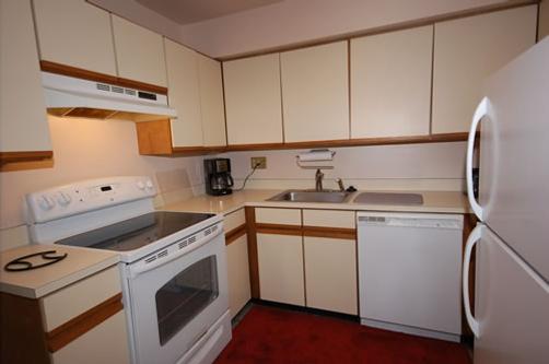 Meridian Manor - Washington - Kitchen