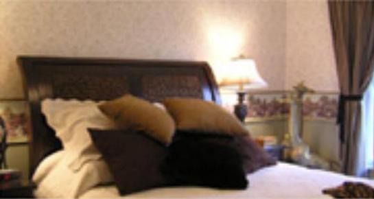 Dundee Manor B&B Oregon Wine Country - Dundee - Bed
