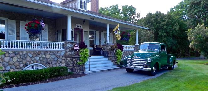 1837 Cobblestone Cottage - Canandaigua - Building