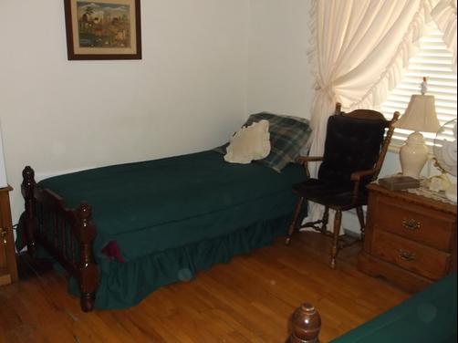 Willow Tree Country Inn - Bennett - Bedroom
