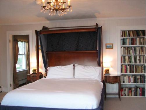 3 Royal Waterfront Suites - Warwick - Bed