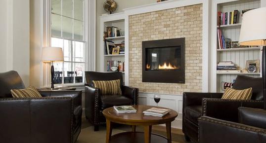 Topside Inn - Boothbay Harbor - Living room
