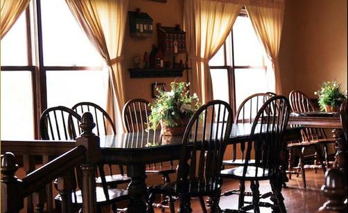 Miller Haus Bed & Breakfast - Millersburg - Living room