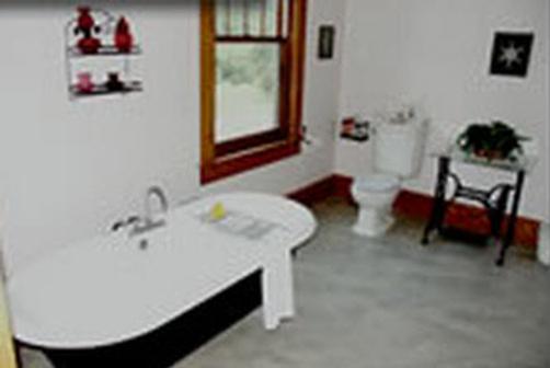 Country Oaks Bed & Breakfast - Mountain View - Bathroom
