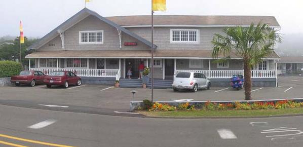 Whistling Winds Motel - Lincoln City - Building