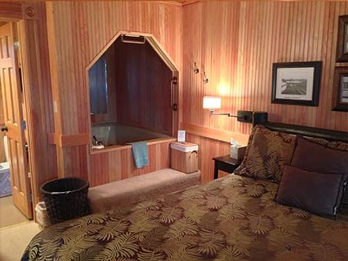 Whistling Winds Motel - Lincoln City - Bedroom