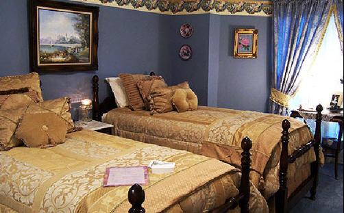 Murphy Guest House Bed and Breakfast - Bristol - Bed