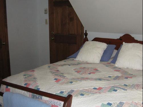 The Perry House Bed & Breakfast - Banner Elk - Bed