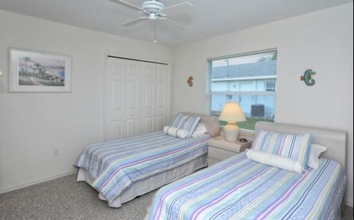Place In The Sun Superior Deluxe Homes - Englewood - Bedroom