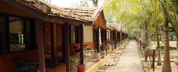 Safari Narayani Hotel - Ghailaghari - Building