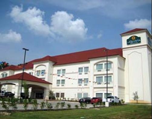 La Quinta Inn & Suites I-20 Longview South - Longview - Building