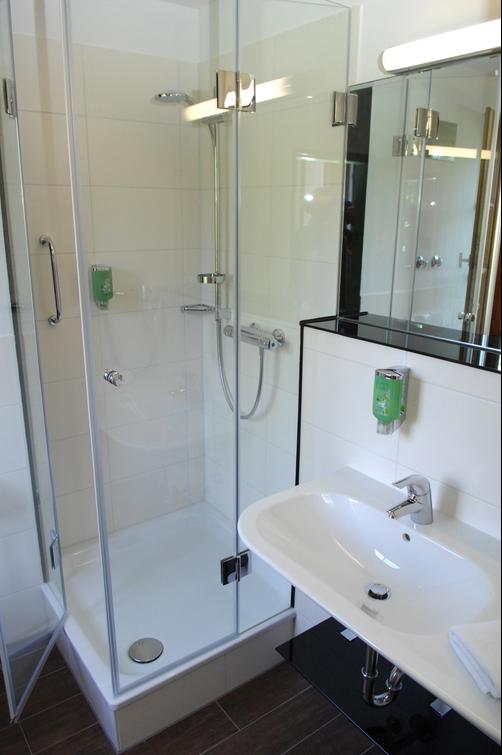 Landhotel Martinshof - Munich - Bathroom