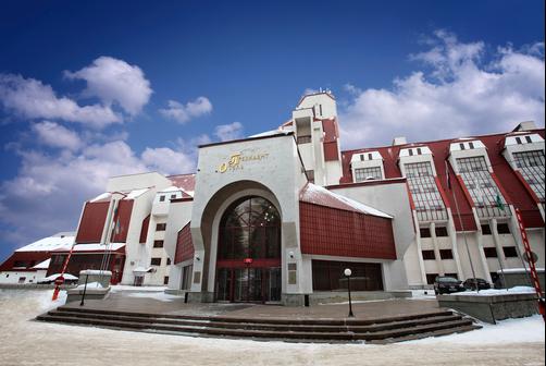President Hotel - Ufa - Building
