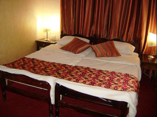 Riviera Hotel - Amman - Bed