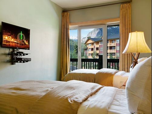 Juniper Springs Resort - Mammoth Lakes - Bedroom