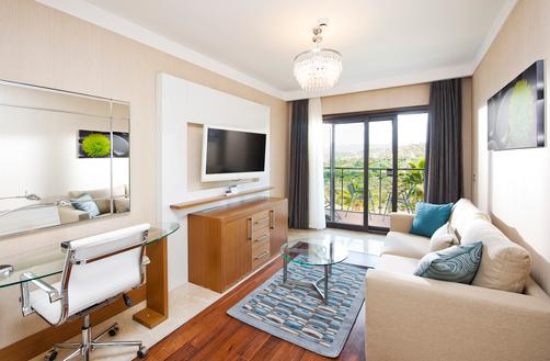 Hilton Bodrum Turkbuku Resort & Spa - Bodrum - Bedroom