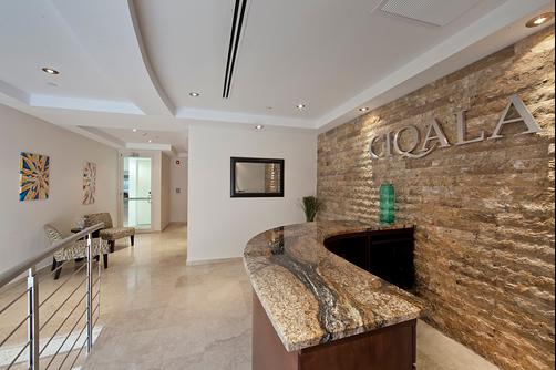 CIQALA Luxury Suites - San Juan - San Juan - Front desk