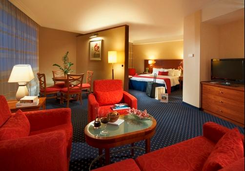 Courtyard by Marriott Berlin City Center - Berlin - Bedroom