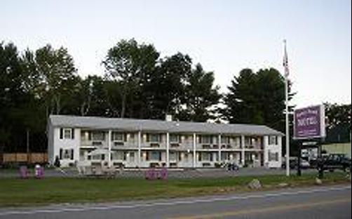Berry Pond Motel - Moultonborough - Building