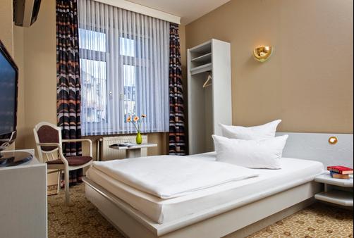 Tryp by Wyndham Dresden Neustadt - Dresden - Bedroom