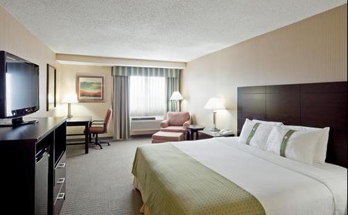 Holiday Inn Plattsburgh (Adirondack Area) - Plattsburgh - Bedroom