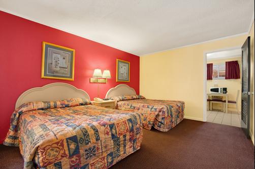 Super 8 Myrtle Beach Ocean Boulevard - Myrtle Beach - Bedroom
