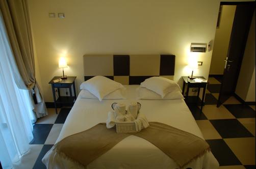 Hotel Residence Plebiscito - Naples