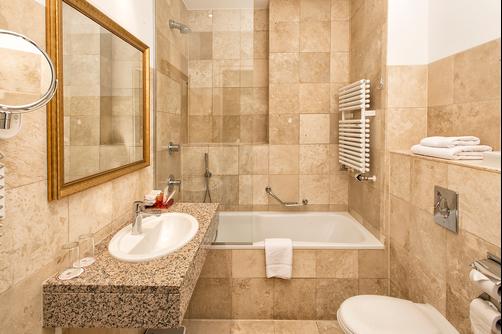 Hotel California am Kurfürstendamm - Berlin - Bathroom