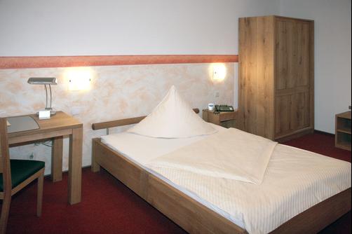 Hotel Restaurant Flora - Dormagen - Bedroom