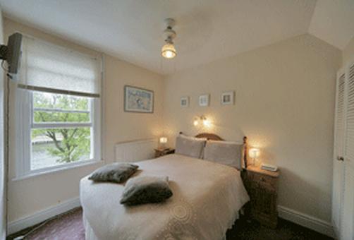 Riverside Walk Guest House - York - Bed