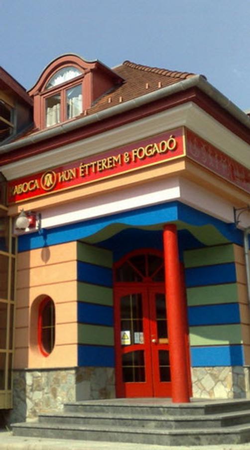 Kaboca Hun Étterem és Fogadó - Esztergom - Building