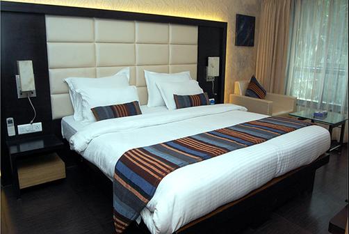 Hotel Galaxy - Mumbai - Bed