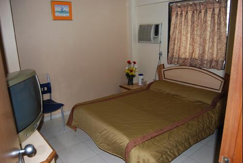 Hotel Galaxy - Mumbai - Bedroom