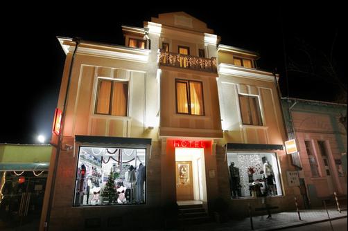 Hotel Solo - Shumen - Building