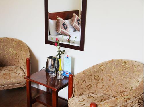 Hanoi Capital Hotel - Hanoi - Living room
