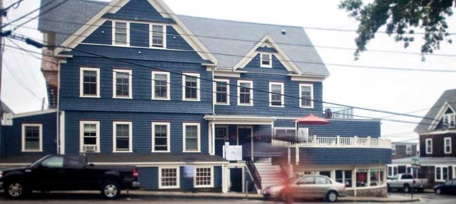Woods Hole Inn - Woods Hole - Building