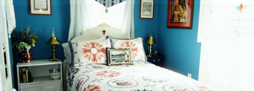 Alexander House Booklovers B & B - Princess Anne - Bed