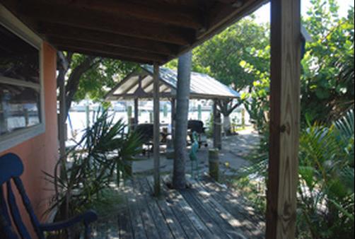 Changing Tides Cottages - Madeira Beach - Patio