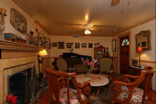 Cypress, The - Sarasota - Living room