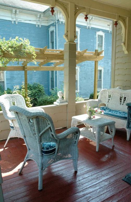 Black Squirrel Inn - Wooster - Living room