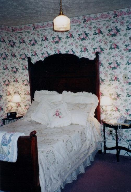 The Michael Cahill B&B - Ashtabula - Bed