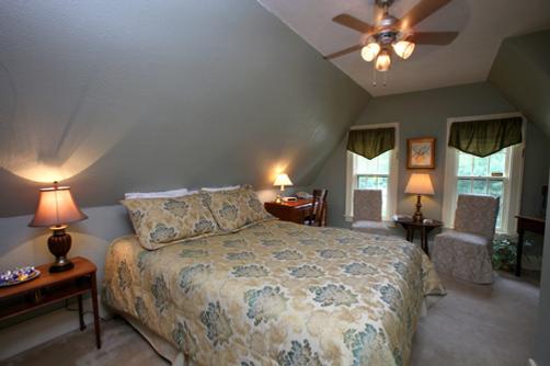 South Cliff Inn - Saint Joseph - Bedroom