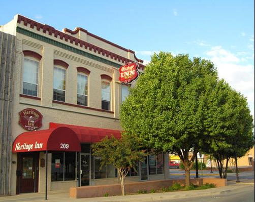 Heritage Inn - Artesia - Building