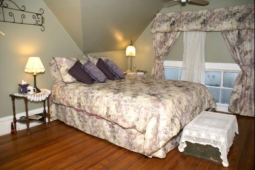 Baker St. Harbour Waterfront Bed & Breakfast - Granbury - Bedroom