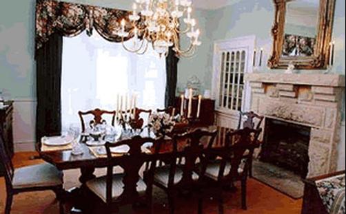Strickland Arms Bed And Breakfast - Austin - Living room