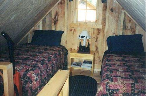 Grapevine Log Cabins - Sparta - Bed